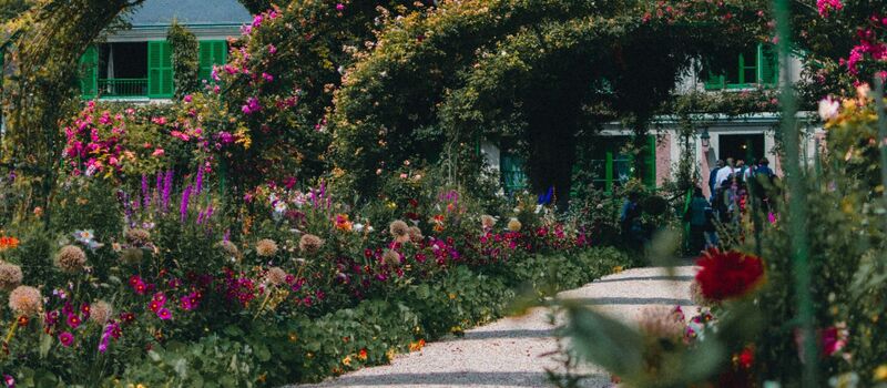 On Monet's footsteps at Giverny - Day-Tour with Lunch